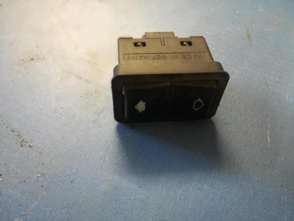 кнопка стеклоподъемника BMW 5-серия E39