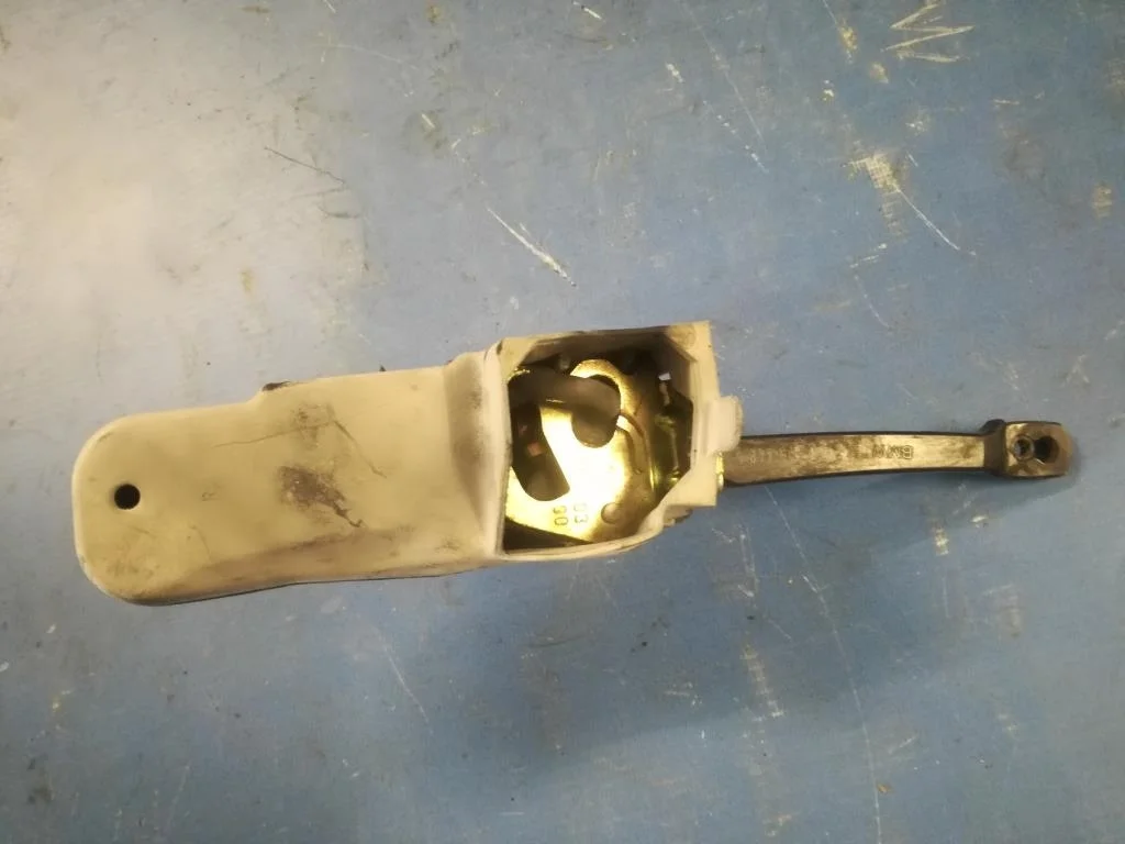 ограничитель двери BMW 5-серия E39 51228193448