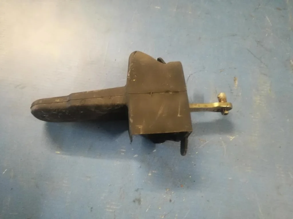 ограничитель двери BMW 5-серия E39 51228193448