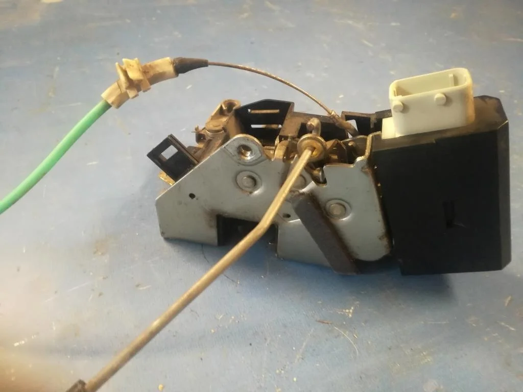 замок двери BMW 5-серия E39