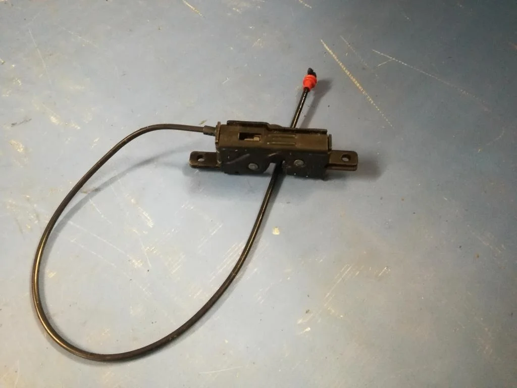 замок багажника BMW X5 E53 51248408964  M62B44 286 лс 4.4i 2003 BLACK SAPPHIRE METALLIC (475)