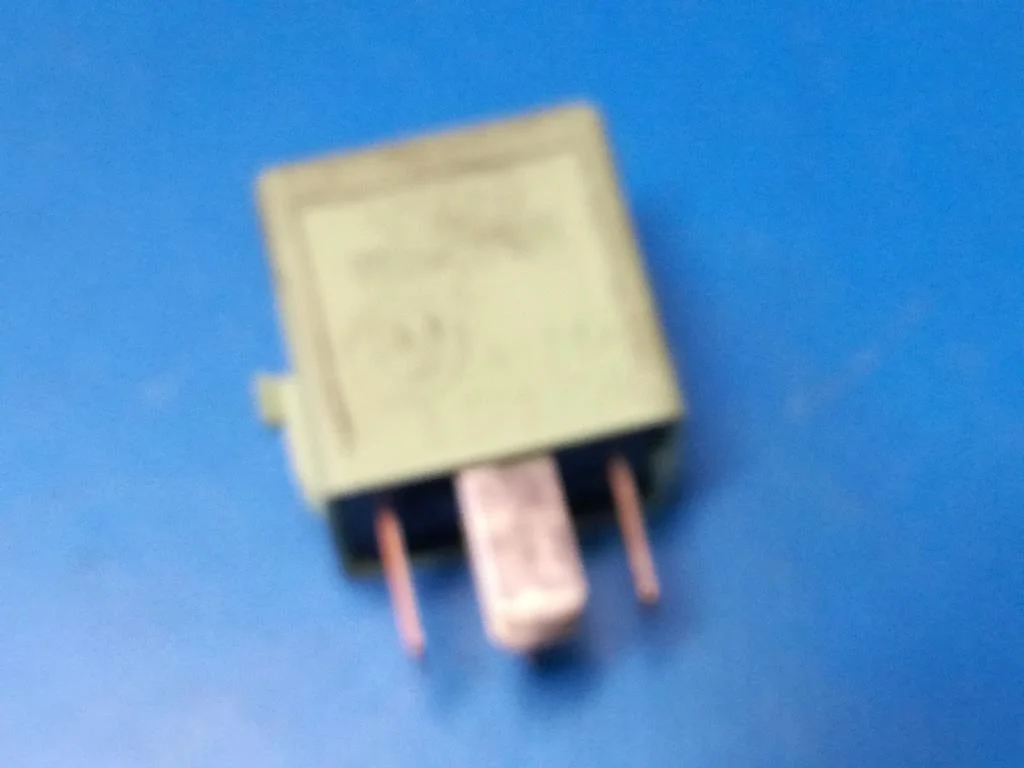 реле BMW X5 E53  M62B44 286 лс 4.4i