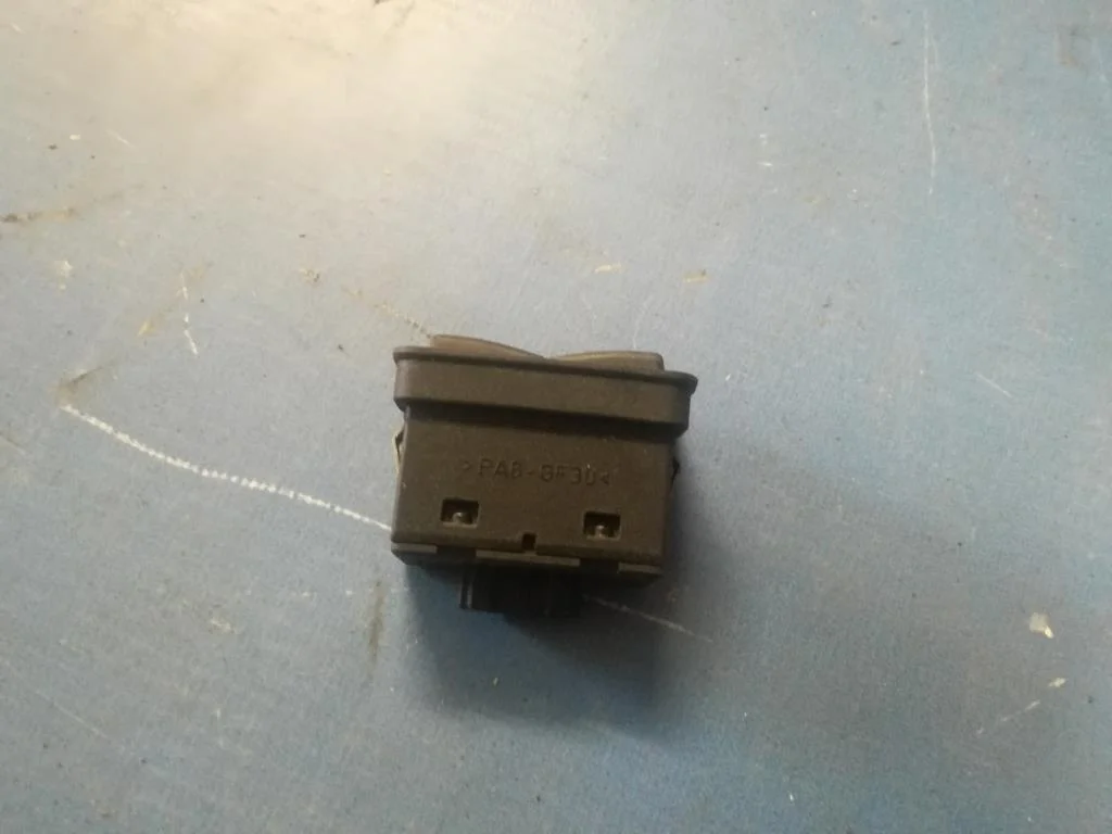 кнопка стеклоподъемника BMW 5-серия E39