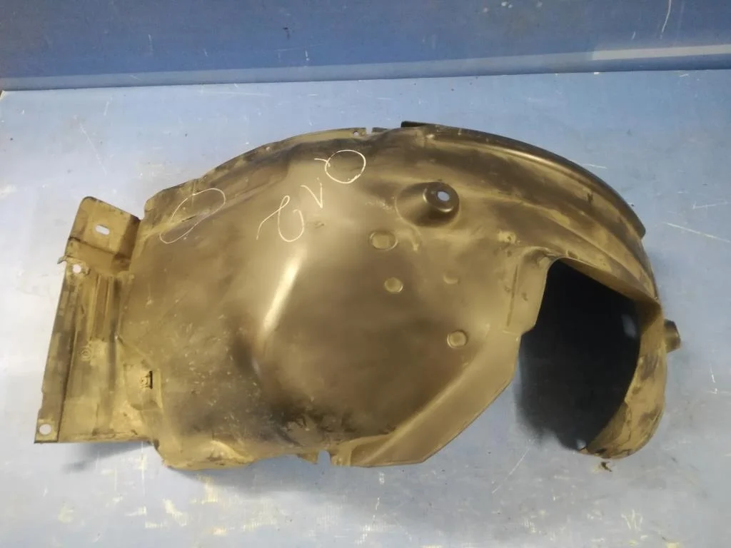 подкрылок  часть BMW 3-серия E90/E91  N52B30 258 лс 330i