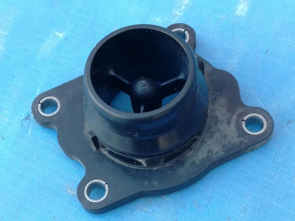 корпус термостата BMW 3-серия E90/E91  N47D20A 177 лс 320d