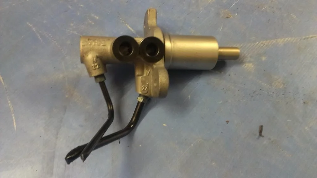 главный тормозной цилиндр BMW 5-серия E60/E61  N47D20A 177 лс 520d