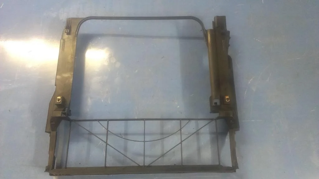 рамка радиатора BMW X5 E53 17101439105  M54B30 231 лс 3.0i 2005 CARBONSCHWARZ METALLIC (416)