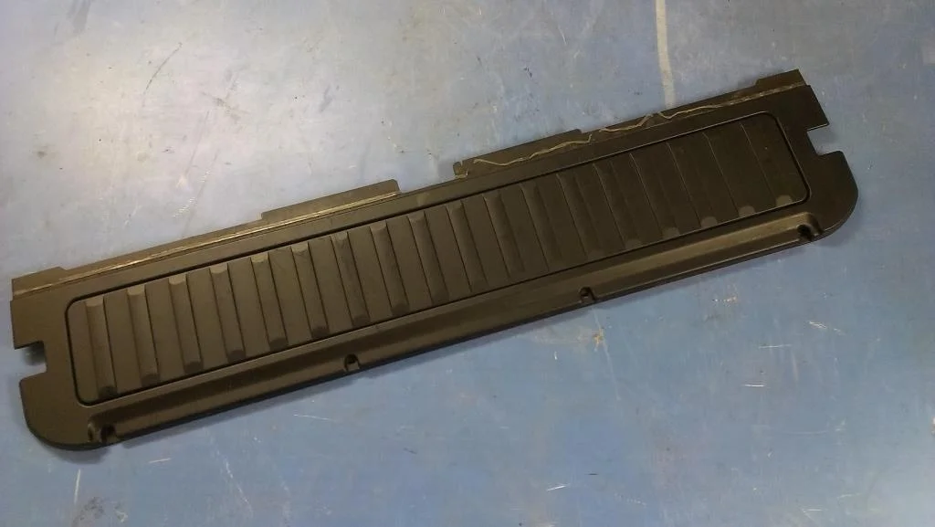 обшивка двери багажника BMW X5 E53  M57/TU 218 лс 3.0d