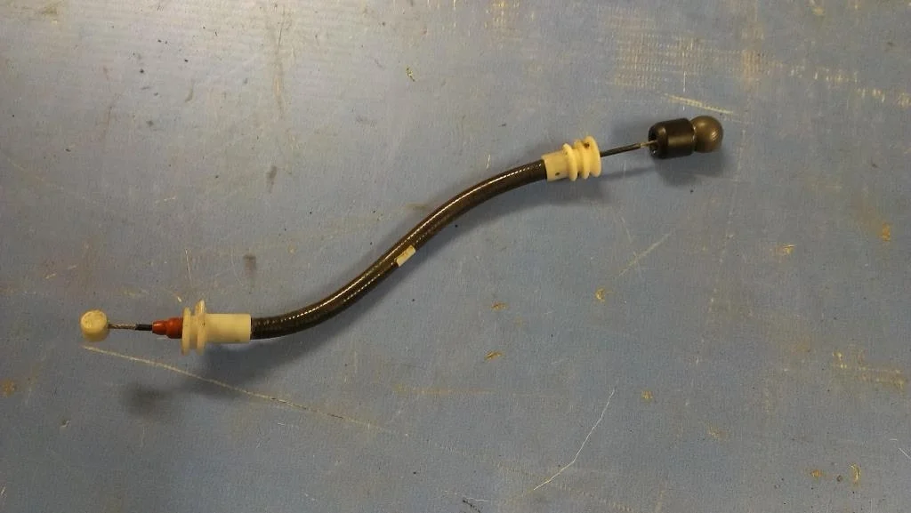 трос открывания двери наружный BMW X5 E53  M57/TU 218 лс 3.0d