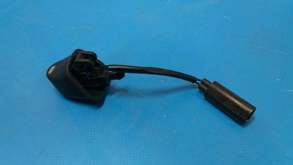 форсунка омывателя лобового стекла BMW 3-серия E92/E93 61667131299  N53B30A 218 лс 325i 2009 Серый металлик