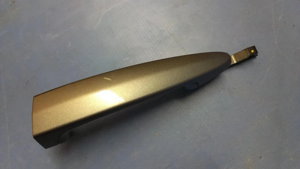 ручка двери наружная BMW 3-серия E92/E93  N53B30A 218 лс 325i