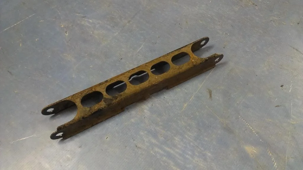 рычаг продольный BMW 3-серия E92/E93 33326763477  N53B30A 218 лс 325i 2009 Серый металлик