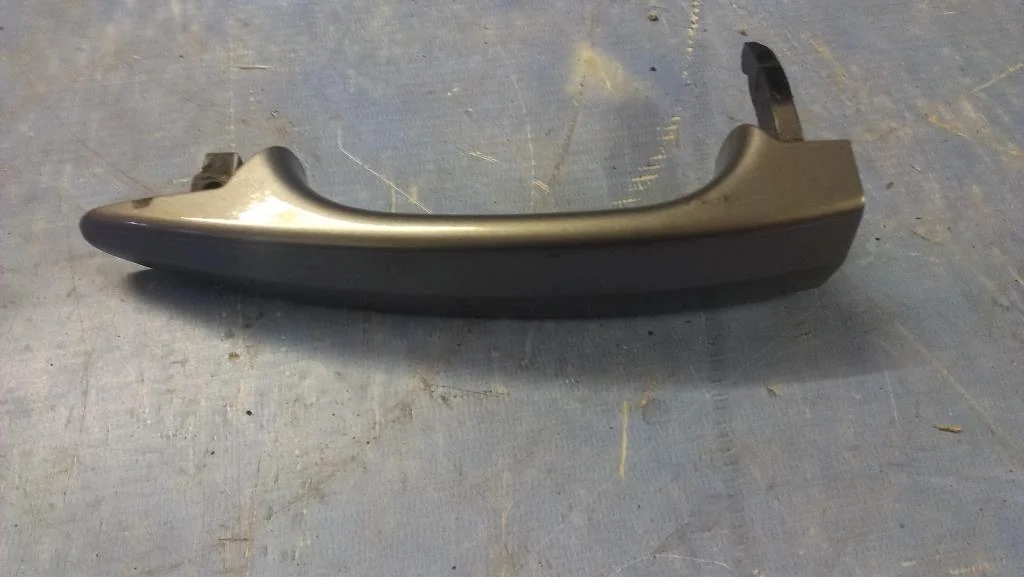 ручка двери наружная BMW 5-серия E60/E61  N53B30A 218 лс 525i