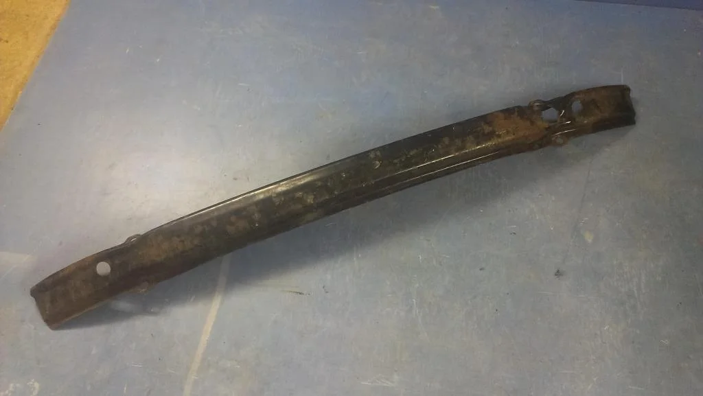 усилитель заднего бампера BMW 5-серия E60/E61  N53B30A 218 лс 525i