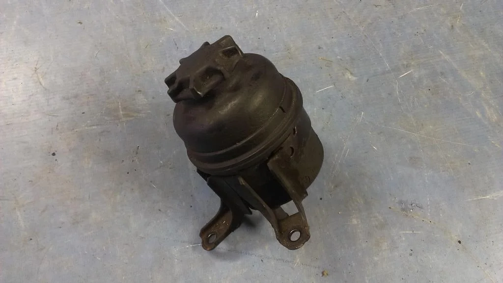 бачок гидроусилителя BMW X3 E83  M54B30 231 лс 3.0i