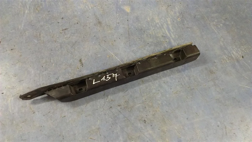 направляющая заднего бампера BMW X3 E83  N47D20A 177 лс 2.0D