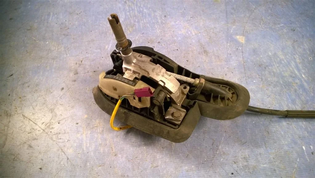 кулиса кпп BMW 6-серия E63 25167541795