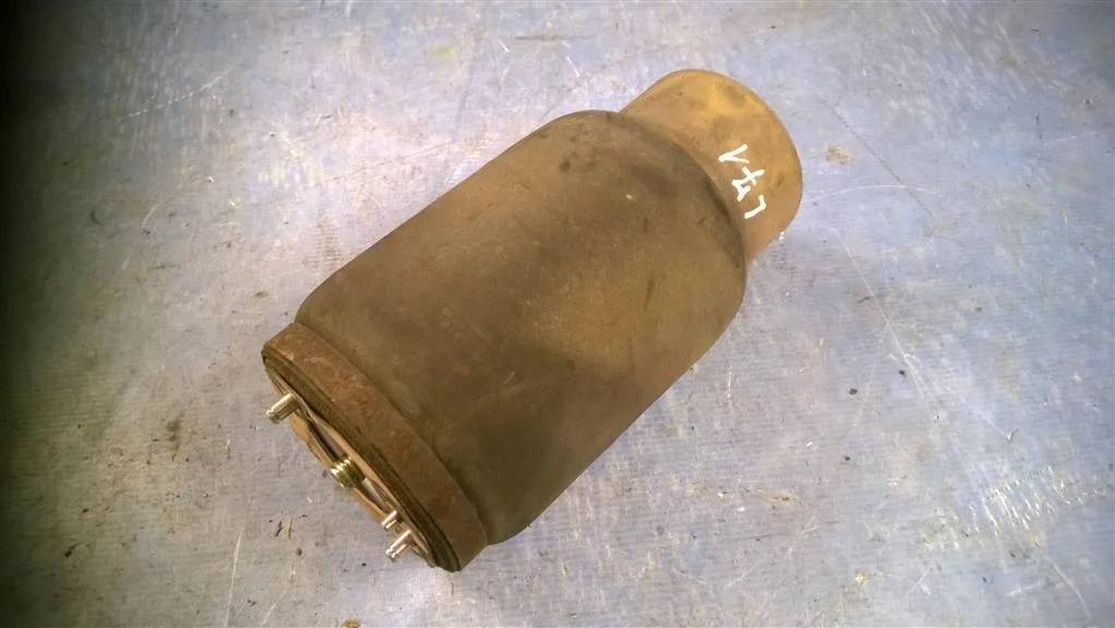 пневмобаллон BMW X5 E53  M54B30 231 лс 3.0i