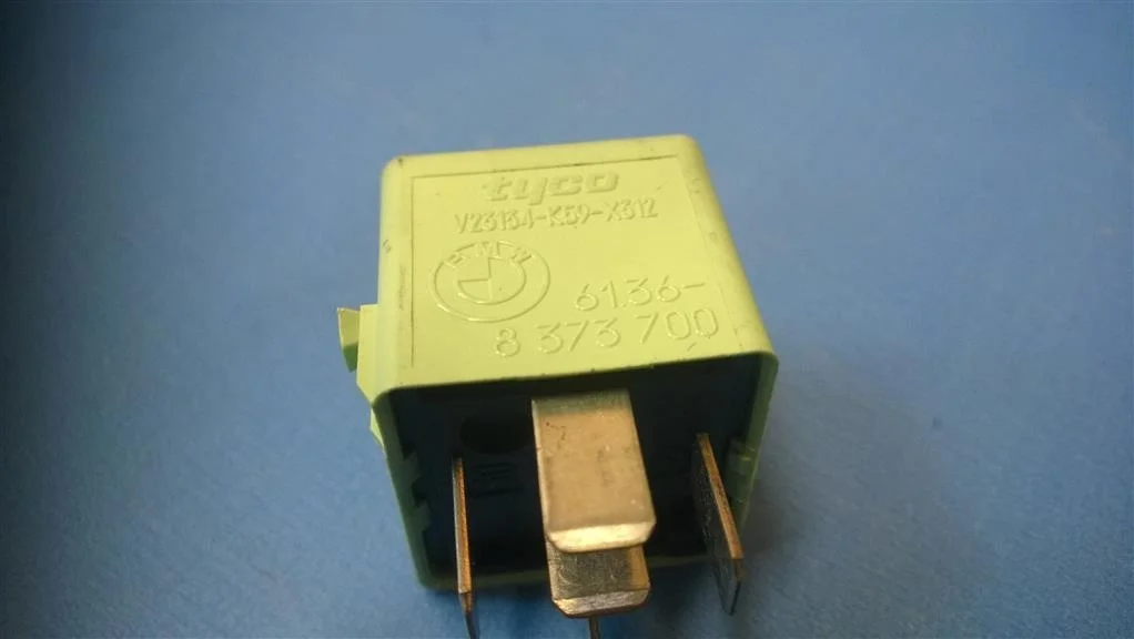 реле BMW X5 E53  M54B30 231 лс 3.0i