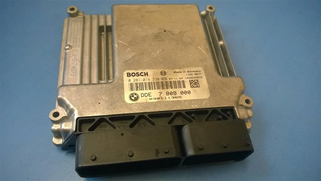 блок управления двигателя BMW 5-серия E60/E61  N47D20A 177 лс 520d