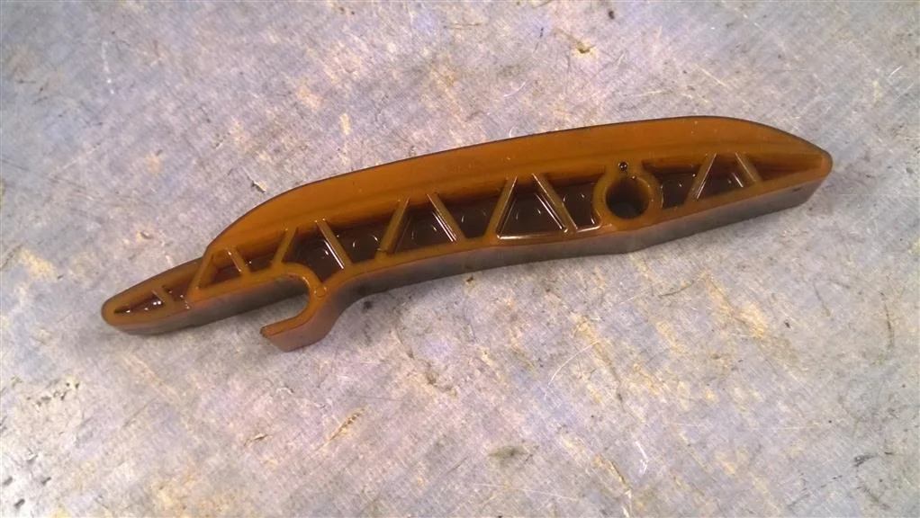 направляющая цепи грм BMW 5-серия E60/E61  N47D20A 177 лс 520d