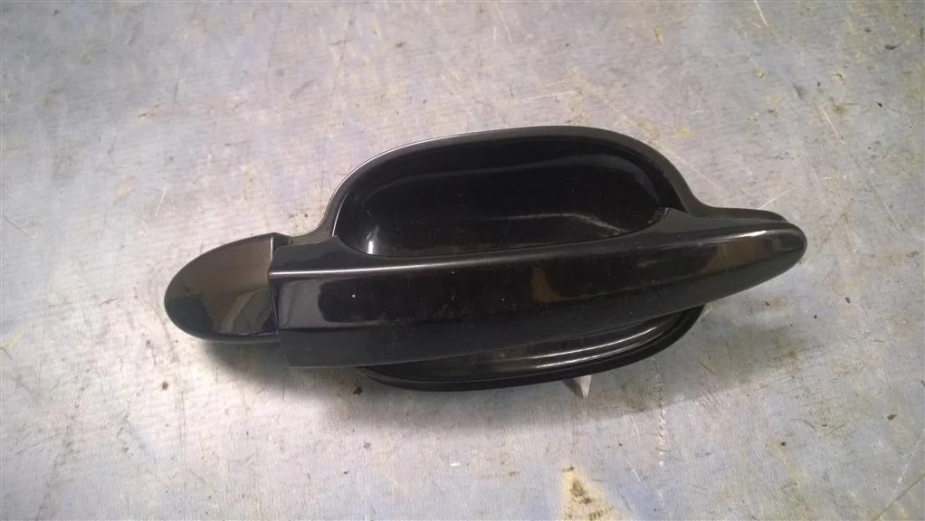 ручка двери наружная BMW 5-серия E60/E61  N52B30 258 лс 530i