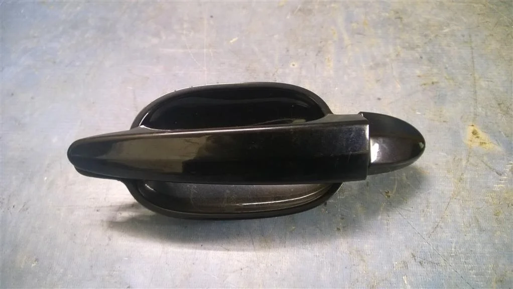 ручка двери наружная BMW 5-серия E60/E61  N52B30 258 лс 530i