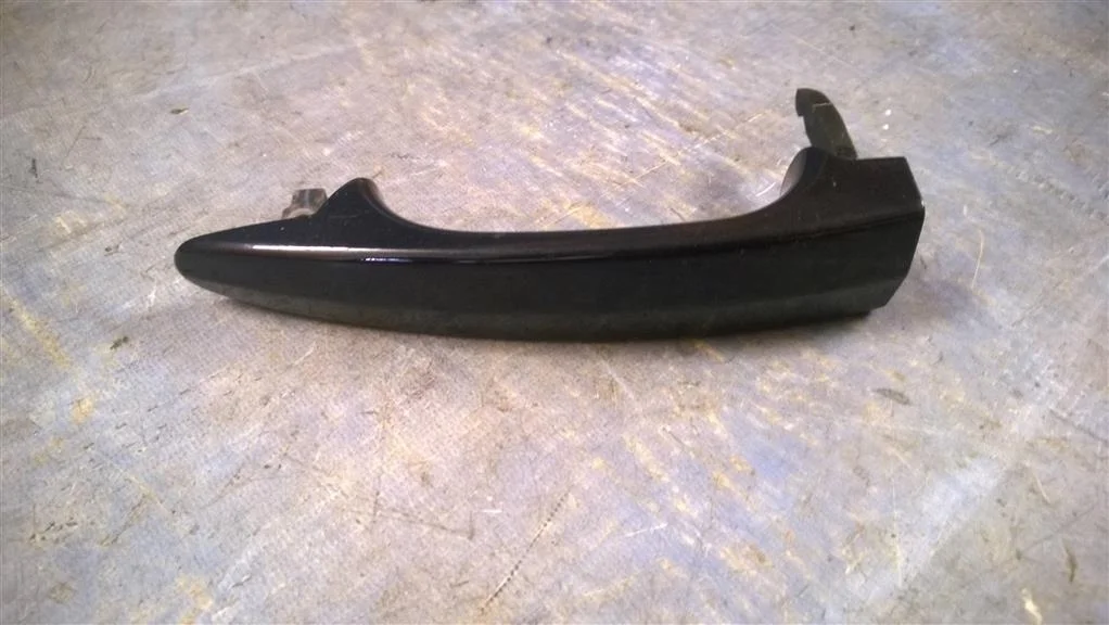 ручка двери наружная BMW 5-серия E60/E61  N52B30 258 лс 530i