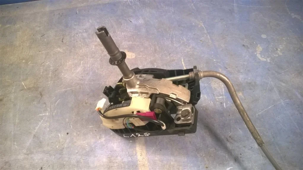 кулиса кпп BMW X3 E83  M57N2 218 лс 3.0D