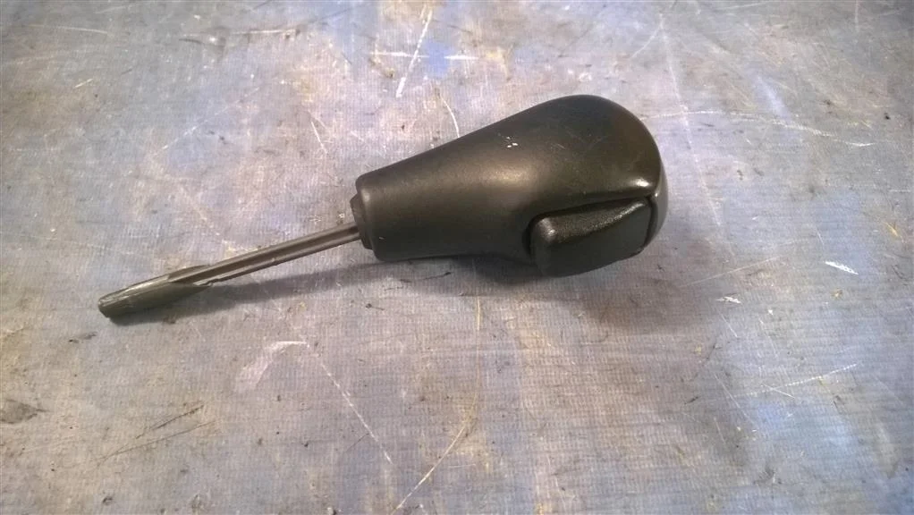 ручка акпп BMW X5 E53 25167528405  M57/TU 218 лс 3.0d 2005 472 - STERLINGGRAU