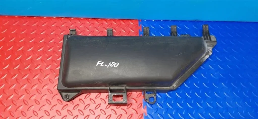 корпус салонного фильтра BMW 5-серия E60/E61 64316950936  N52B30 218 лс 528xi 2009 Платиновосерый металлик А68