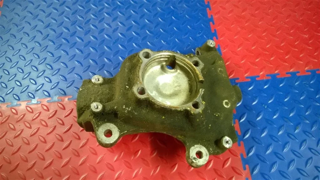 кулак поворотный BMW 7-серия E65/E66 31216753462