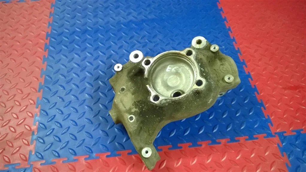 кулак поворотный BMW 7-серия E65/E66 31216753462