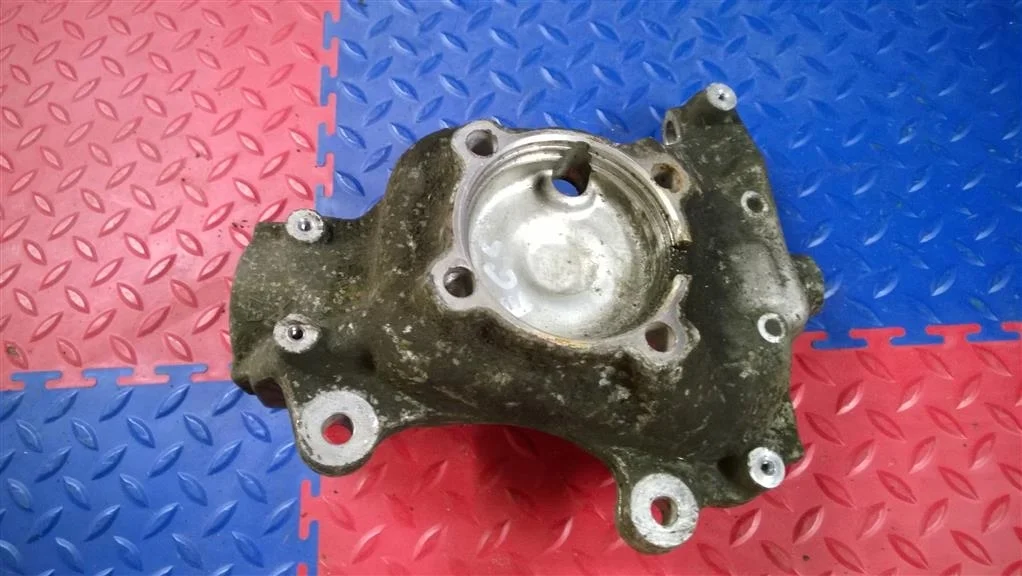 кулак поворотный BMW 7-серия E65/E66 31216753462