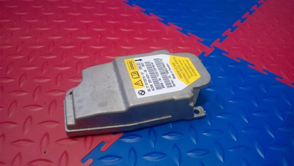 блок управления airbag BMW 5-серия E60/E61  N47D20A 177 лс 520d