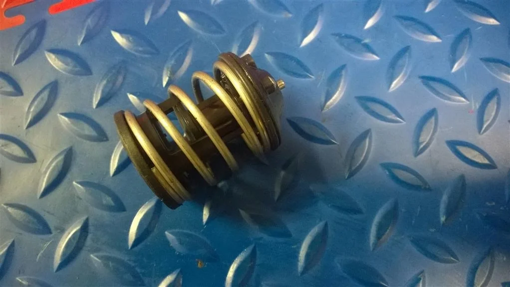 термостат BMW 5-серия E60/E61  N47D20A 177 лс 520d