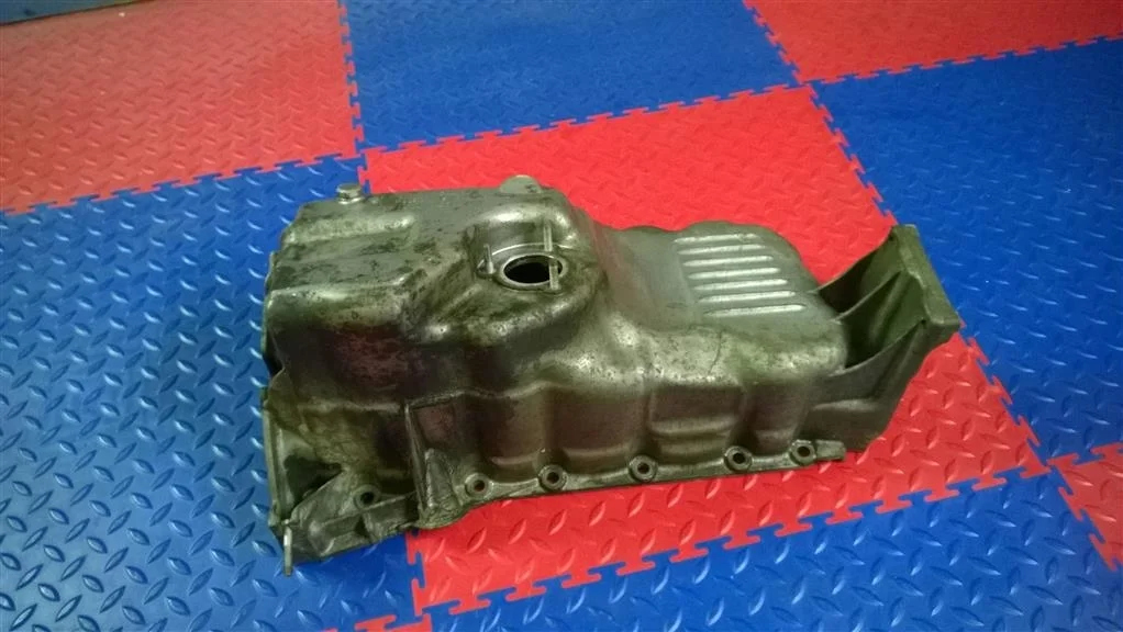 поддон масляный двигателя BMW 5-серия E60/E61 11137803071  N47D20A 177 лс 520d 2008 TITANSILBER METALLIC (354)