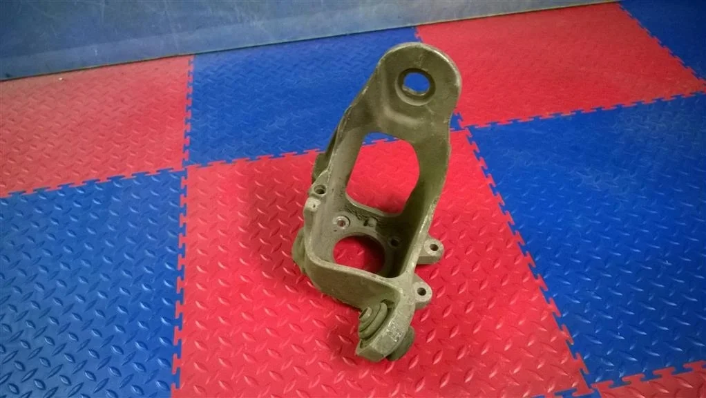 кулак поворотный BMW X5 E70