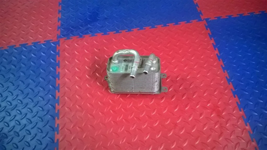 радиатор маслоохладитель акпп BMW 5-серия E60/E61  N53B30A 218 лс 525i