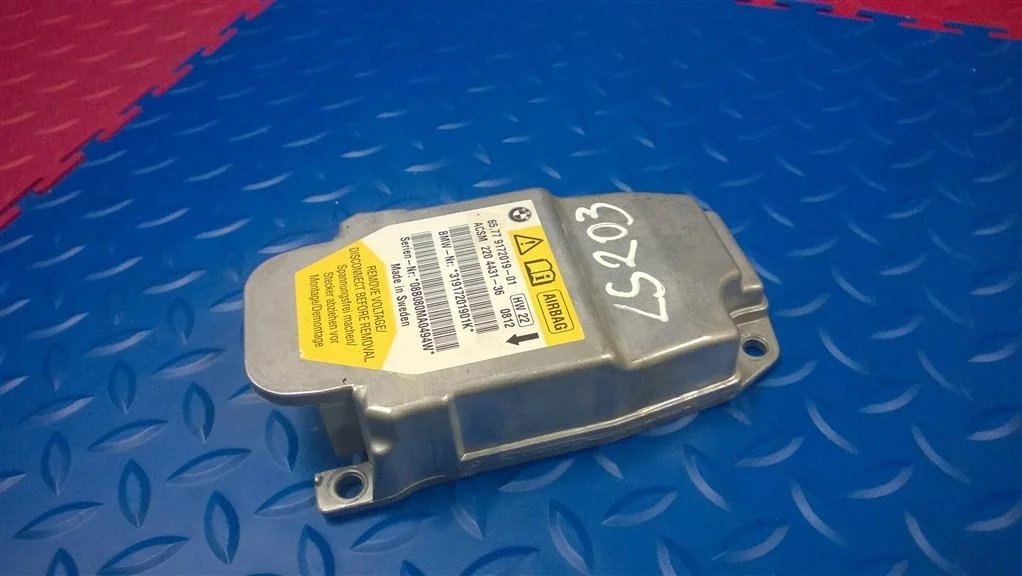 блок управления airbag BMW 5-серия E60/E61  N53B30A 218 лс 525i