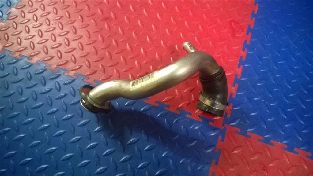 подводящий трубопровод BMW 5-серия E60/E61  N53B30A 218 лс 525i