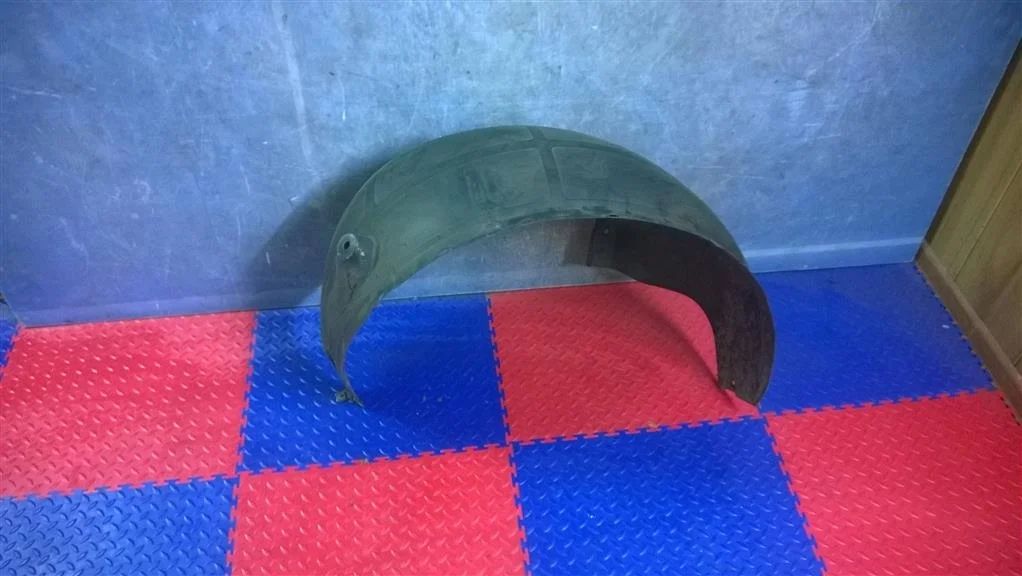 подкрылок BMW X3 E83 51713400057  M54B30 231 лс 3.0i 2004 BLACK SAPPHIRE METALLIC (475)