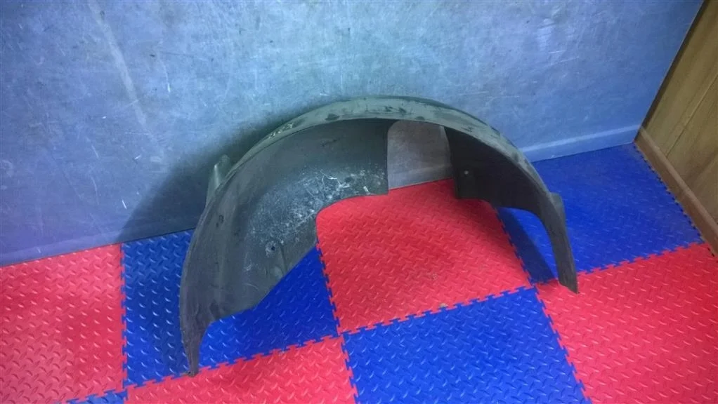 подкрылок BMW X3 E83 51713400057  M54B30 231 лс 3.0i 2004 MYSTICBLAU-MET A07