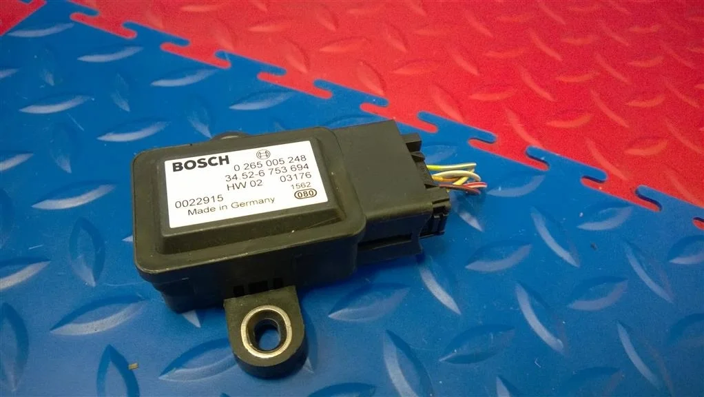 датчик ускорения BMW X5 E53  M54B30 231 лс 3.0i