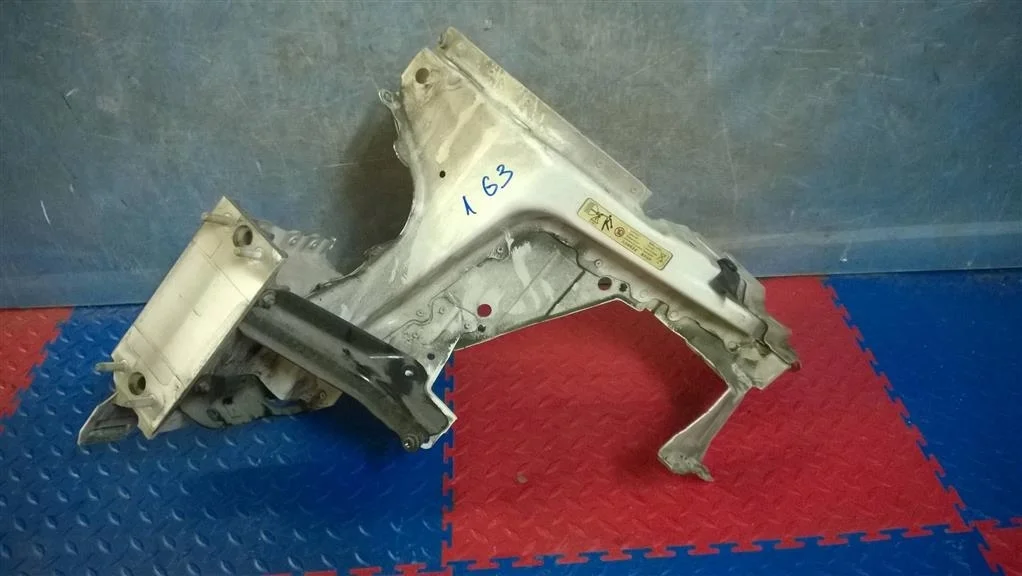 лонжерон BMW 5-серия E60/E61 41117075123  N43 2008 белый