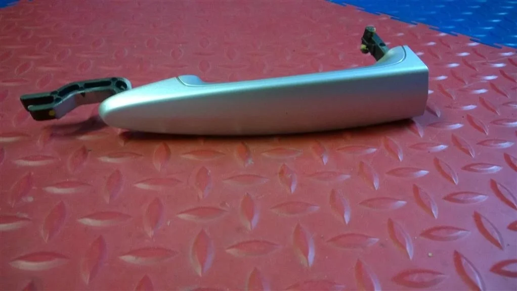 ручка двери наружная BMW X5 E70 51217207562  N52B30 272лс 3.0i 2008 TITANSILBER METALLIC (354)