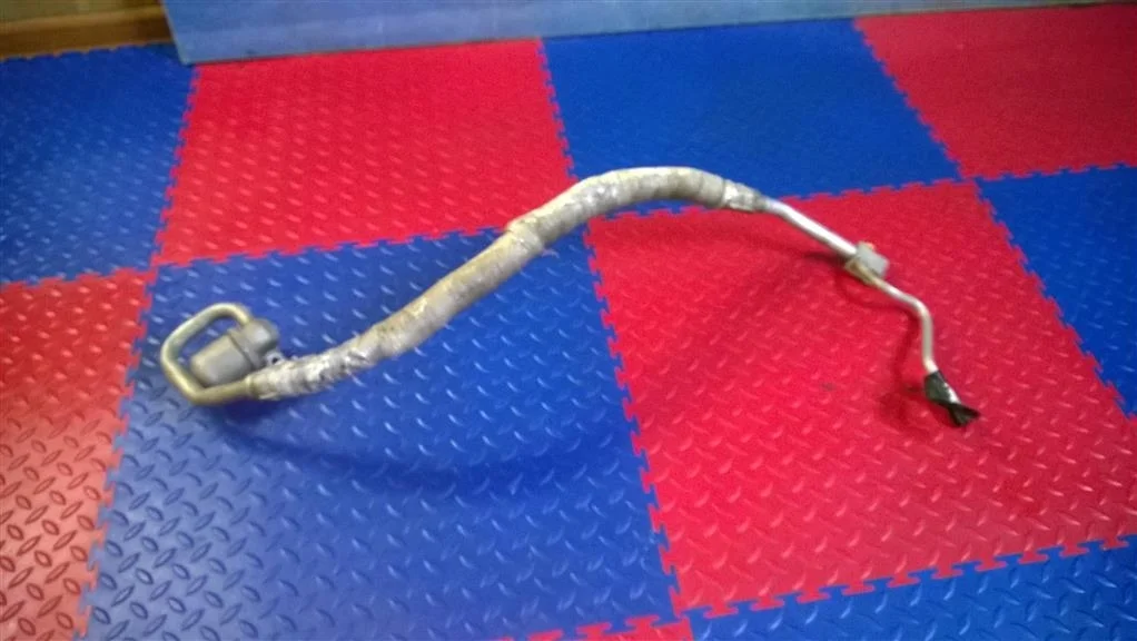 трубка кондиционера BMW X3 E83  M54B30 231 лс 3.0i