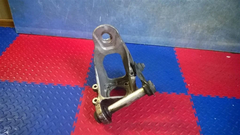 кулак поворотный BMW X5 E70  N52B30 272лс 3.0i