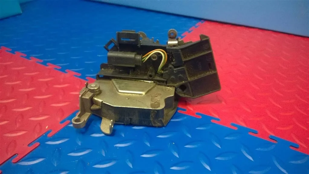 замок двери BMW 5-серия E39