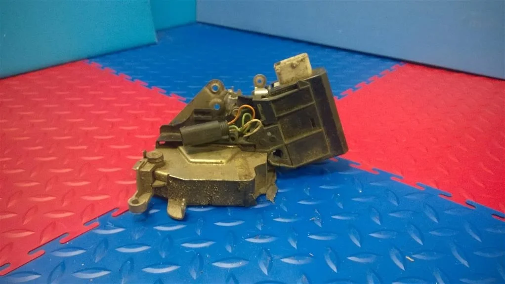 замок двери BMW 5-серия E39